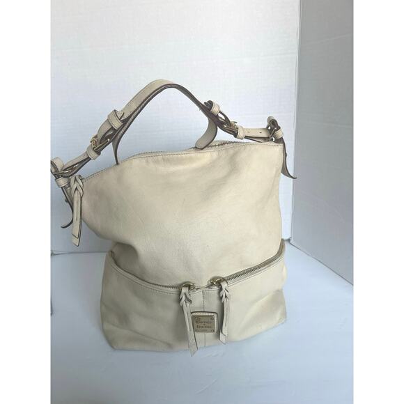 Vintage Dooney & Bourke Dillen XL Ivory Bone Pebbled Leather Hobo Shoulder Bag - Picture 1 of 15